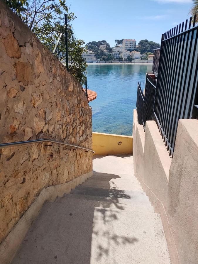 Joli Studio Les Pieds Dans L Eau Avec Place De Parking Gratuite 邦多勒 外观 照片